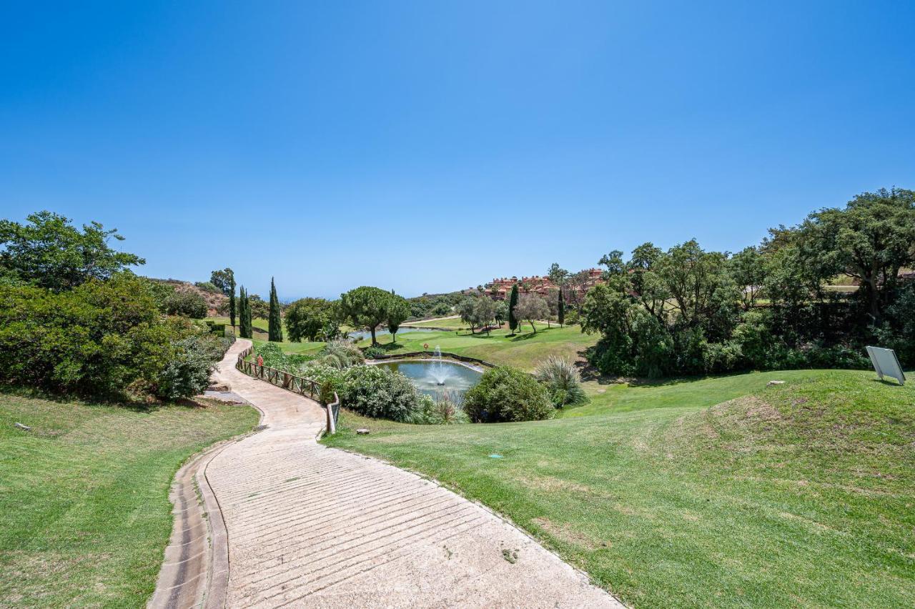 Garten Appartment In La Floresta - La Mairena Ojen Luaran gambar