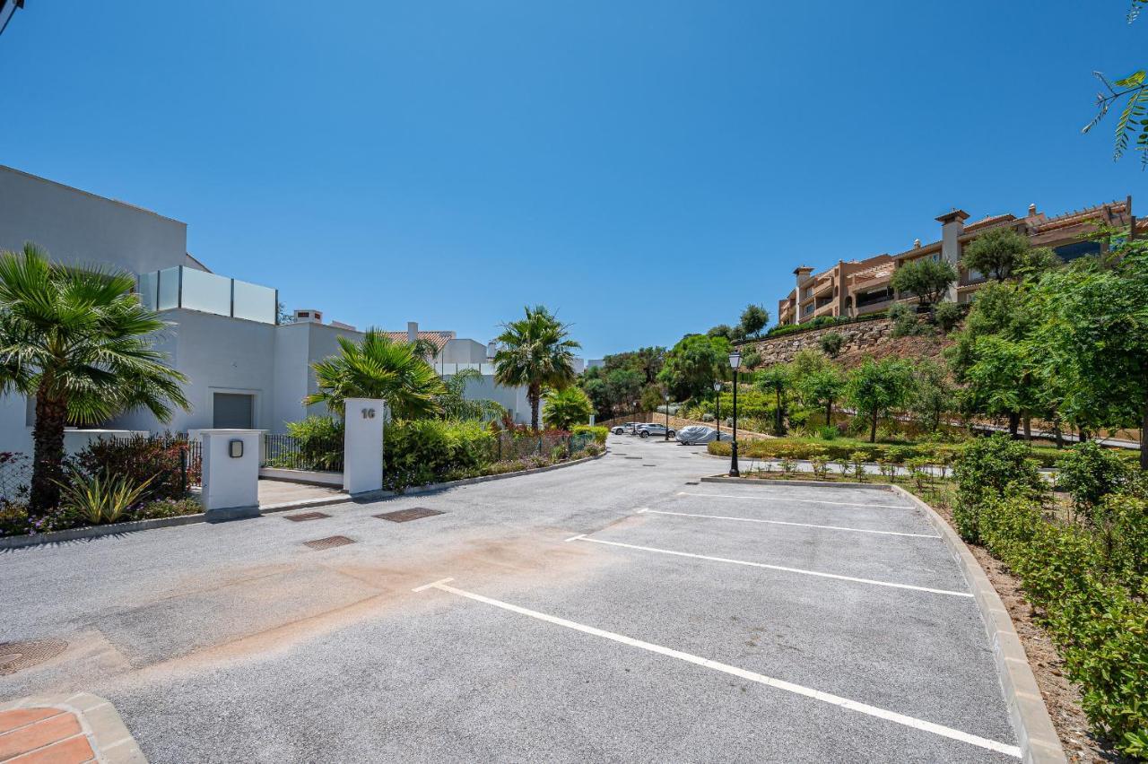 Garten Appartment In La Floresta - La Mairena Ojen Luaran gambar